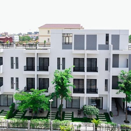 H&M Boutique Hotel Kampot Buitenkant foto